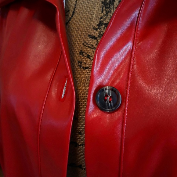 Women's Red Faux Leather Shacket / Button-up Jacket Size XL - Picture 4 of 13